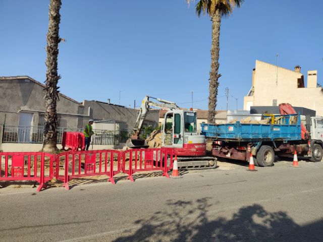 El Ayuntamiento ejecuta una renovación integral de las aceras en la Avenida Constitución de Sucina con una inversión de 223.000€ - 3, Foto 3