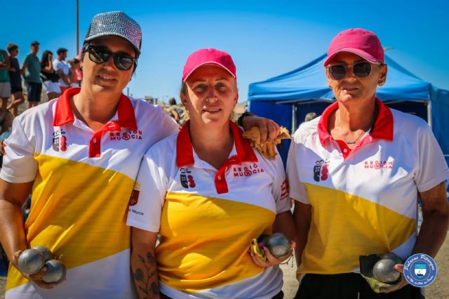Las petanquistas Irene Clara Bermúdez, María Isabel Bosque y Silvia Soriano, terceras en Francia - 1, Foto 1