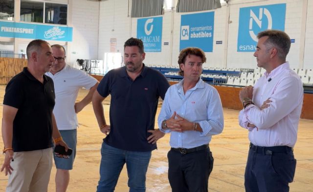 La Comunidad financia la renovación del pavimento deportivo del pabellón Príncipe de Asturias de San Pedro del Pinatar La Comunidad financia la renovación del pavimento deportivo del pabellón Príncipe de Asturias de San Pedro del Pinatar