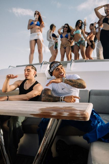 Ozuna y Omar Courtz encienden el verano con “ZIZI” - 4, Foto 4