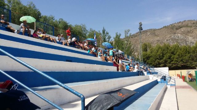 El PSOE denuncia las condiciones que espectadores y trabajadores sufren en el campo municipal Mundial 82 - 2, Foto 2