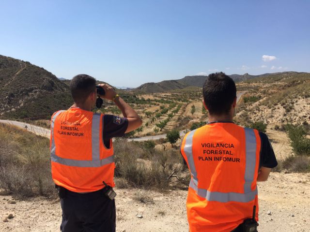 Voluntarios de Protección Civil de Puerto Lumbreras vigilan el Cabezo de la Jara y la Sierra de Enmedio para prevenir incendios forestales - 1, Foto 1