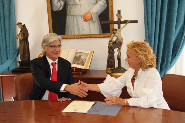 La UCAM crea una cátedra para investigar sobre el bilingüismo - 1, Foto 1