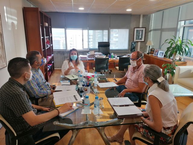 Educación promoverá una red de centros para compartir iniciativas y buenas prácticas para el desarrollo de la salud medioambiental escolar - 1, Foto 1