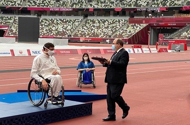 Iceta entrega las medallas de Maratón masculino en silla de ruedas categoría T54 en los Juegos Paralímpicos de Tokio - 1, Foto 1