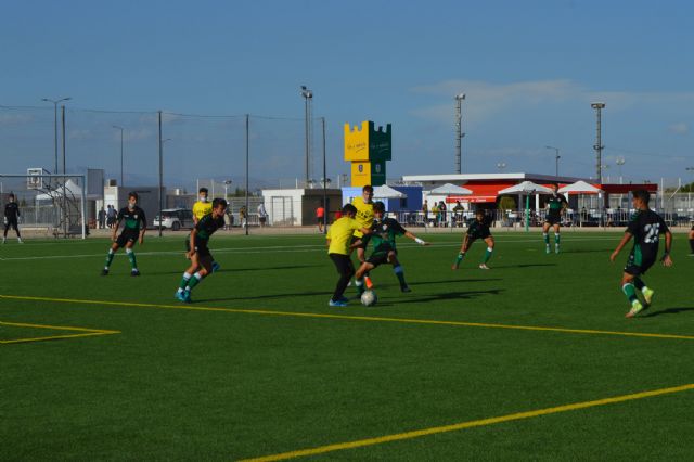 El mejor deporte reinaugura el polideportivo municipal, donde el Ayuntamiento torreño ha invertido cerca del millón de euros - 1, Foto 1