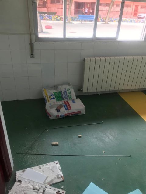 UGT Servicios Públicos denuncia aulas de dos años sin terminar a  tres días del comienzo de curso - 2, Foto 2