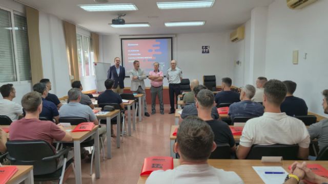 El Ayuntamiento inicia la formación de los nuevos conductores del Servicio de Extinción de Incendios y Salvamento - 2, Foto 2