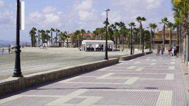 Arranca el primer tramo del carril bici en el Paseo Marítimo de Los Alcázares, financiado 100% con fondos europeos a través del Plan de Sostenibilidad Turística - 1, Foto 1