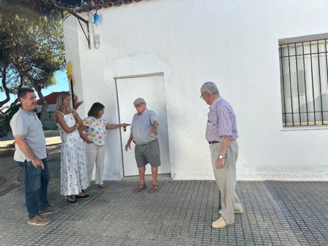 El Ayuntamiento realiza mejoras en el Centro de Mayores de Dolores de Pacheco - 1, Foto 1
