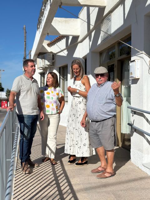 El Ayuntamiento realiza mejoras en el Centro de Mayores de Dolores de Pacheco - 3, Foto 3