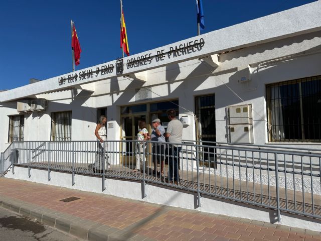 El Ayuntamiento realiza mejoras en el Centro de Mayores de Dolores de Pacheco - 5, Foto 5