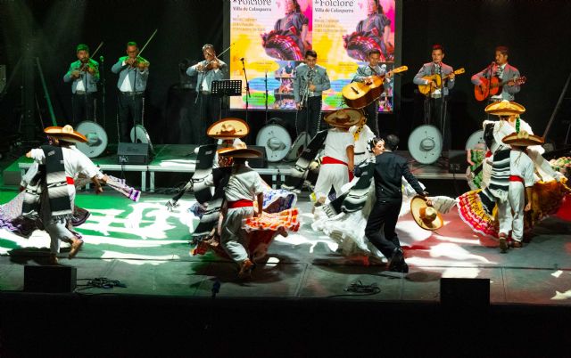 Calasparra se convierte un año más en un encuentro de culturas con la 28º edición del Festival Internacional de Folclore - 2, Foto 2