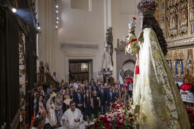 López Miras recibe a la Virgen de la Fuensanta en Murcia, “en una de las tardes más especiales” de la ciudad, con un recuerdo para José Ballesta - 2, Foto 2