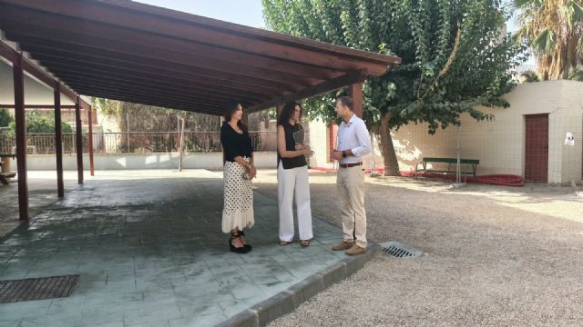 El Colegio p�blico Santiago Garc�a Medel de Era Alta abre sus puertas con un patio renovado
