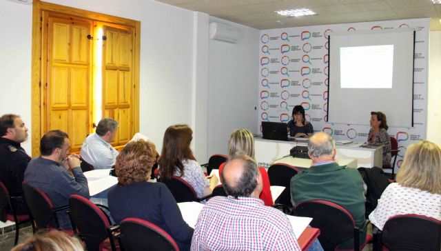 El Ayuntamiento celebra una asamblea abierta para presentar el borrador del reglamento de Participación Ciudadana - 1, Foto 1
