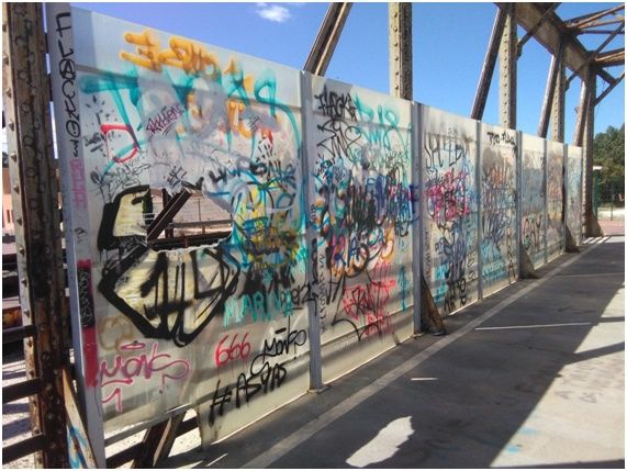 El PSOE insiste en que la restauración del Puente de Hierro se incluya en el plan de renovación urbana de la Avda. Santa Clara - 1, Foto 1