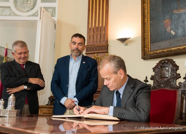 El embajador de Bélgica elogia las infraestructuras de Cartagena y su contraste entre la historia y la modernidad - 4, Foto 4