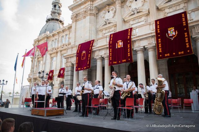 Centenares de personas arropan el homenaje a las Gentes del Mar en el Día de la Provincia Marítima - 3, Foto 3