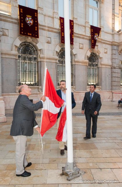 Centenares de personas arropan el homenaje a las Gentes del Mar en el Día de la Provincia Marítima - 4, Foto 4