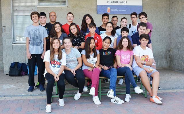 Alumnos del IES Romano García se clasifican como finalistas del concurso de divulgación científica 'Adopta Una Estrella' - 1, Foto 1