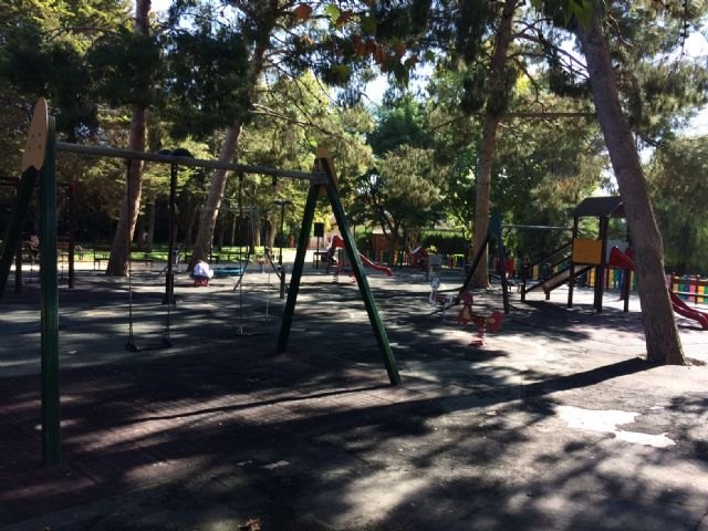 Los juegos infantiles del parque municipal se cerrarán al público a partir del 9 de octubre por el desmontaje de infraestructuras y comienzo de las obras de mejora del recinto, Foto 1