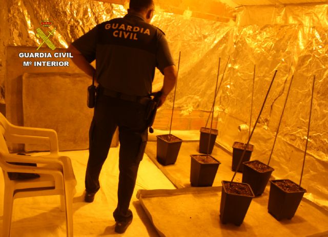 La Guardia Civil esclarece un robo con intimidación en una vivienda donde se ha desmantelado un punto de venta de droga - 1, Foto 1