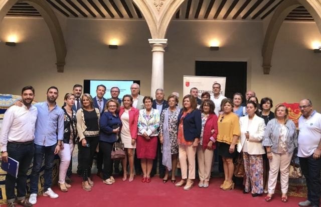 La futura cualificación profesional de los bordadores beneficiará a más de 600 personas en la Región - 1, Foto 1