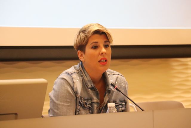 Arroyo inaugura el ciclo de conferencias ´Mujer y Poder´ de OMEP - 1, Foto 1