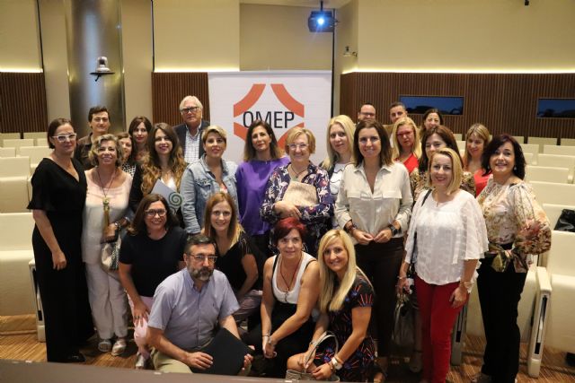 Arroyo inaugura el ciclo de conferencias ´Mujer y Poder´ de OMEP - 2, Foto 2