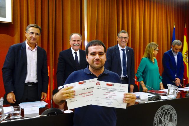 La Universidad de Murcia entrega los premios a las mejores ideas de negocio de alumnos basadas en sus TFG Y TFM - 2, Foto 2