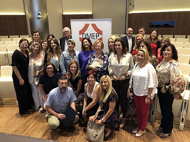 La consejera Noelia Arroyo señala que eliminar la brecha salarial debe ser el primer objetivo de la Igualdad durante el ciclo Mujer y poder organizado por OMEP - 1, Foto 1