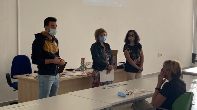18 desempleados comienzan el curso de Atención Sociosanitaria a personas dependientes en Instituciones Sociales - 2, Foto 2
