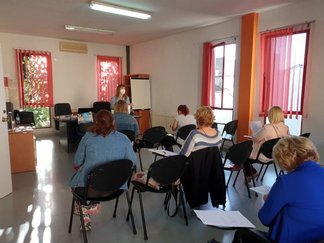 Se inicia en Calasparra el Taller de Asistente Personal para incentivar la empleabilidad de mujeres en el medio rural - 1, Foto 1