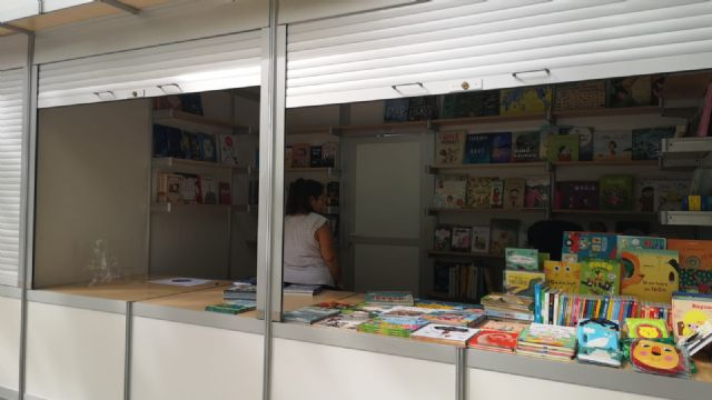 La Feria del Libro de Murcia con 60 casetas y la presencia de más de 700 escritores, será inaugurada mañana - 3, Foto 3