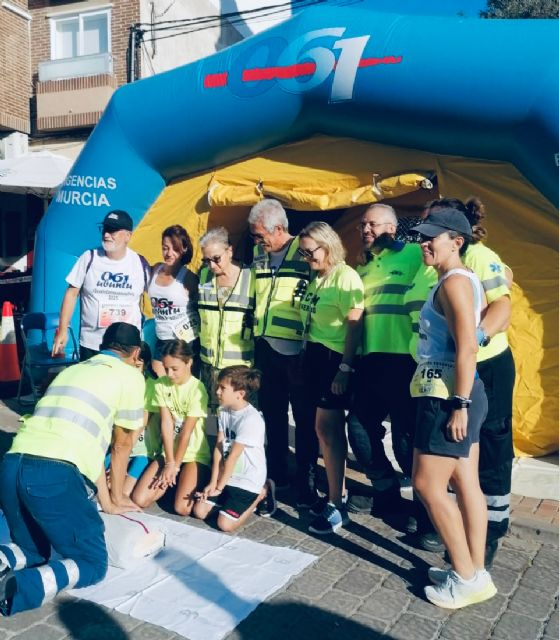 El 061 ofrece formación en reanimación cardiopulmonar a los vecinos de la pedanía murciana de La Alberca - 1, Foto 1