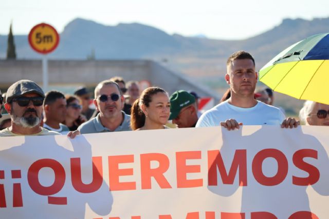 El PSOE exige al alcalde que destine a la carretera de Almendricos 1.300.000 euros, que es lo que ha ingresado en impuestos de la planta fotovoltaica ubicada allí mismo - 2, Foto 2