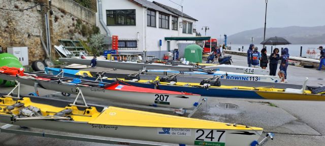 La sexta regata de la liga nacional iberdrola de remo de mar, celebrada en la ría del EO - 4, Foto 4