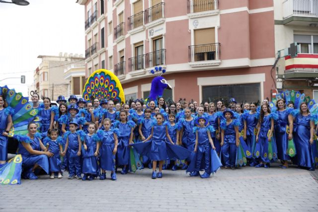 'La Edad del Pavo' gana el Desfile de Carrozas de las Fiestas Patronales de Puerto Lumbreras 2026