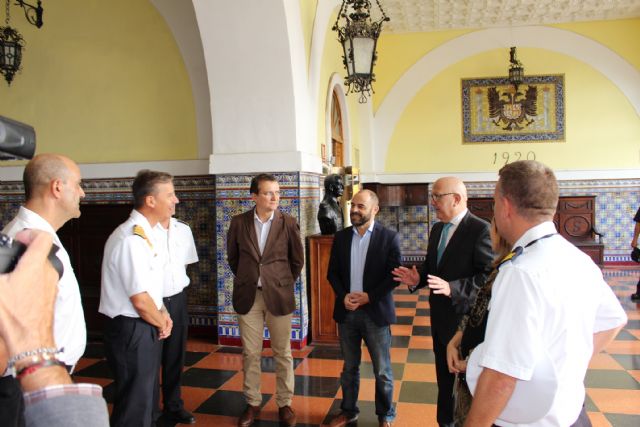 Diputados nacionales, cargos orgánicos y concejales de Ciudadanos visitan el Arsenal Militar y se reúnen con Navantia - 3, Foto 3