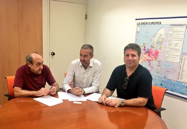 La Comunidad ofrece asesoramiento a la Federación de Asociaciones de Vecinos de Murcia sobre financiación europea - 1, Foto 1
