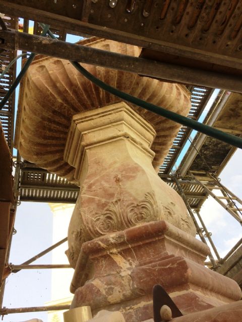 En un mes aproximadamente estarán finalizadas las obras de restauración de la emblemática Fuente Juan de Uzeta, Foto 9