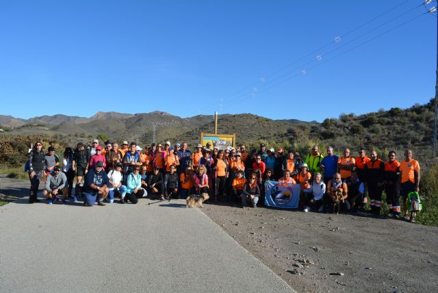 Más de sesenta personas participan en una ruta guiada por la recién inaugurada Red de Senderos Naturales de Águilas - 1, Foto 1