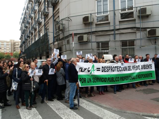 Concentración parareivindicar más medios humanos y materiales y exigir la retirada de lapropuesta de Ley de creación del ARCA - 1, Foto 1