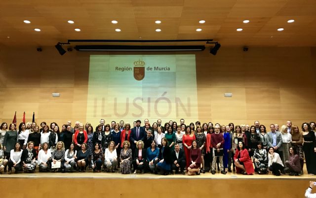 López Miras preside el acto de toma de posesión de 85 nuevos funcionarios de la Administración regional - 3, Foto 3