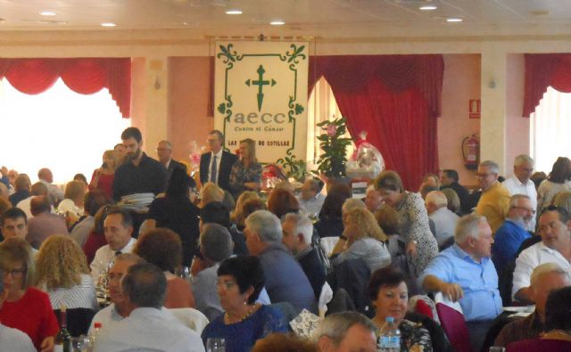 Cerca de 500 personas disfrutan de la comida anual de la junta local de la AECC torreña - 2, Foto 2
