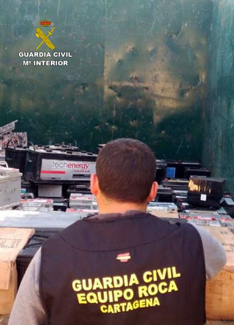 La Guardia Civil desmantela en Cartagena una organización criminal dedicada a la sustracción de baterías - 3, Foto 3