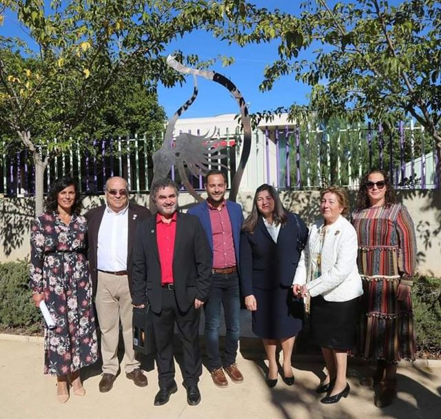 Una escultura de Maite Defruc conmemora el 125 aniversario de la Sociedad Musical de Pozo Estrecho - 1, Foto 1