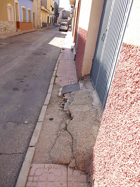 This week work is underway to renovate the potable water and sewerage networks, and the restoration of sidewalks on Galicia Street, Foto 5