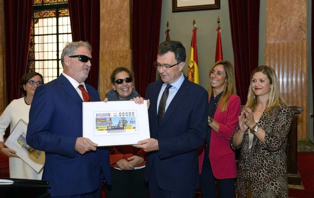 Murcia presenta su cupón del Premio Reina Letizia de Accesibilidad 2018 con la Catedral como imagen central - 2, Foto 2